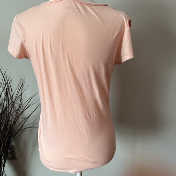 Calvin Klein Tee Shirt - Picture 5 of 9